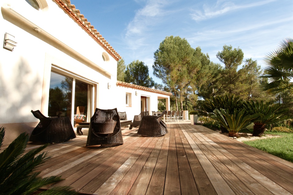 VENDU  -11e -  La Treille - Maison avec Piscine / Terrain de  8400 m2 - 945 000 € VENDU  -11e -  La Treille - Maison avec Piscine / Terrain de  8400 m2 - 945 000 €